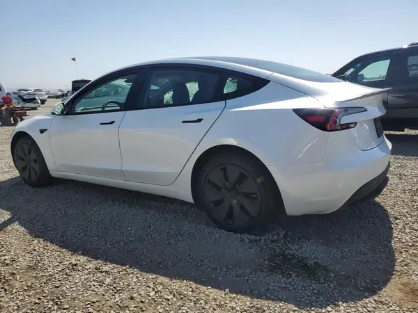 5YJ3E1EA3SF988742 2025 TESLA MODEL 3 - Image 2