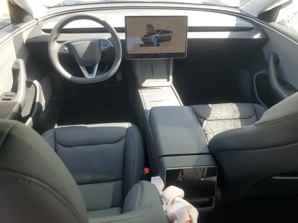 5YJ3E1EA3SF988742 2025 TESLA MODEL 3 - Image 8