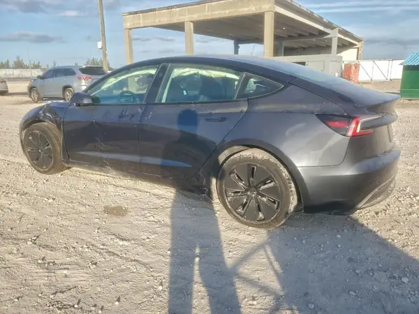 5YJ3E1EA3SF989163 2025 TESLA MODEL 3 - Image 2