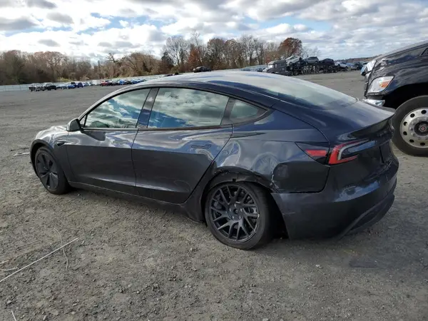 5YJ3E1EA3SF990359 2025 TESLA MODEL 3 - Image 2