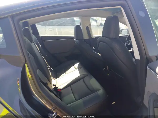 5YJ3E1EA3SF993522 2025 TESLA MODEL 3 - Image 8