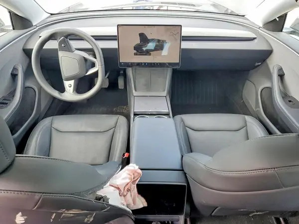 5YJ3E1EA3SF993861 2025 TESLA MODEL 3 - Image 8