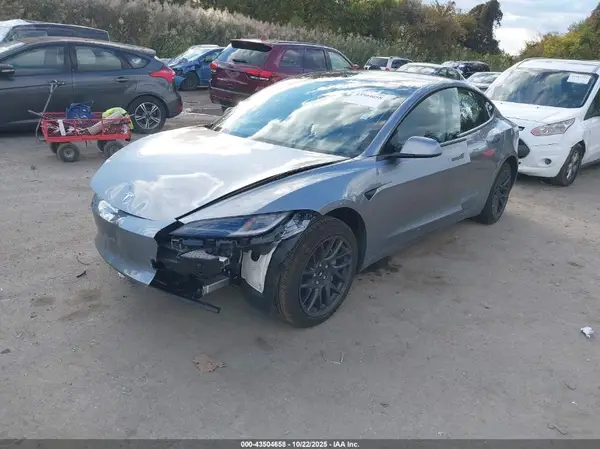 5YJ3E1EA3SF993889 2025 TESLA MODEL 3 - Image 2