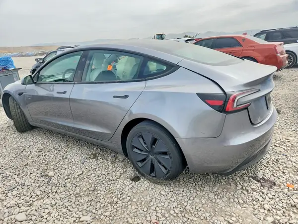 5YJ3E1EA3SF993973 2025 TESLA MODEL 3 - Image 2