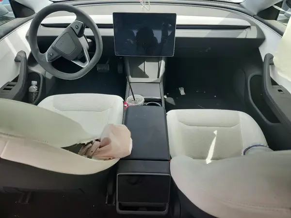 5YJ3E1EA3SF993973 2025 TESLA MODEL 3 - Image 8