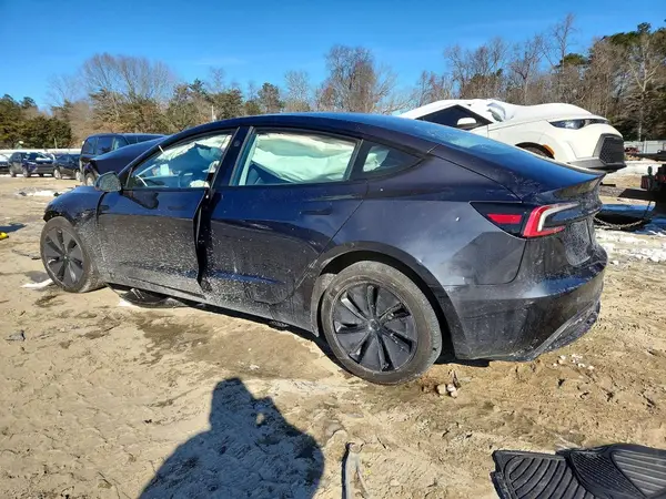 5YJ3E1EA3SF994721 2025 TESLA MODEL 3 - Image 2