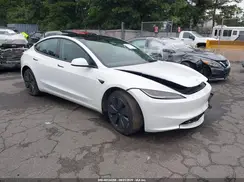 5YJ3E1EA3SF995125 2025 TESLA MODEL 3
