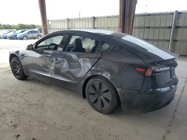 5YJ3E1EA3SF996243 2025 TESLA MODEL 3 - Image 2
