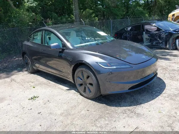 5YJ3E1EA3SF999157 2025 TESLA MODEL 3 - Image 1