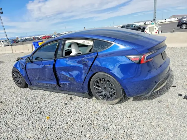 5YJ3E1EA3TF121973 2026 TESLA MODEL 3 - Image 2