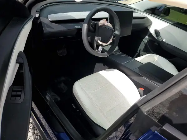 5YJ3E1EA3TF121973 2026 TESLA MODEL 3 - Image 8