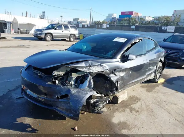 5YJ3E1EA3TF130091 2026 TESLA MODEL 3 - Image 2