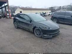 5YJ3E1EA3TF140555 2026 TESLA MODEL 3