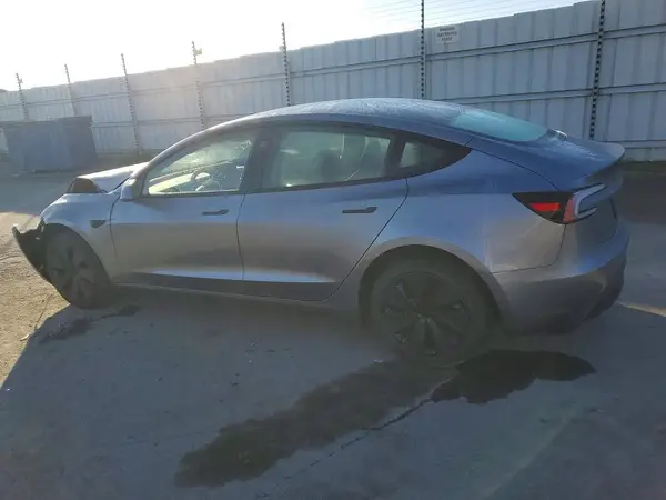 5YJ3E1EA3TF143035 2026 TESLA MODEL 3 - Image 2