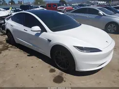 5YJ3E1EA3TF166198 2026 TESLA MODEL 3