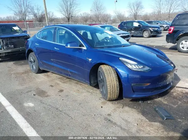 5YJ3E1EA4HF000103 2017 TESLA MODEL 3 - Image 1