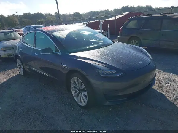 5YJ3E1EA4HF000439 2017 TESLA MODEL 3 - Image 1