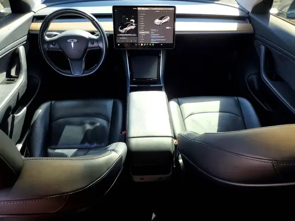 5YJ3E1EA4HF002482 2017 TESLA MODEL 3 - Image 8