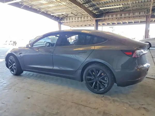 5YJ3E1EA4JF001323 2018 TESLA MODEL 3 - Image 2