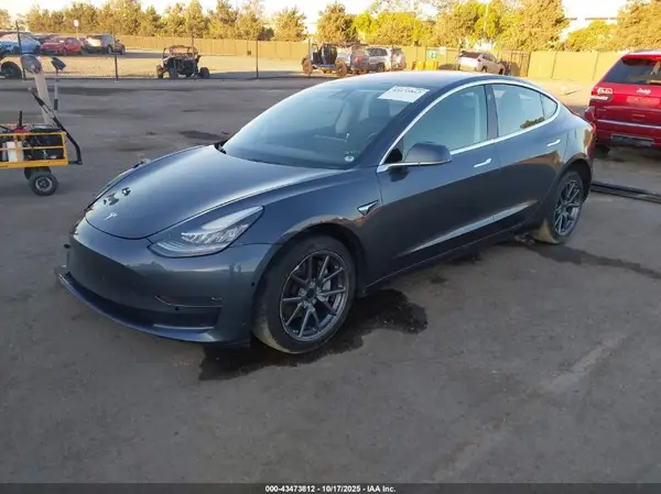 5YJ3E1EA4JF002844 2018 TESLA MODEL 3 - Image 2