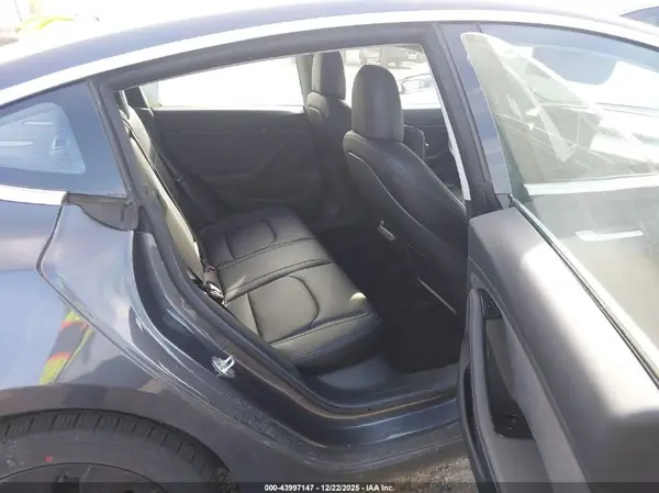 5YJ3E1EA4JF006893 2018 TESLA MODEL 3 - Image 8