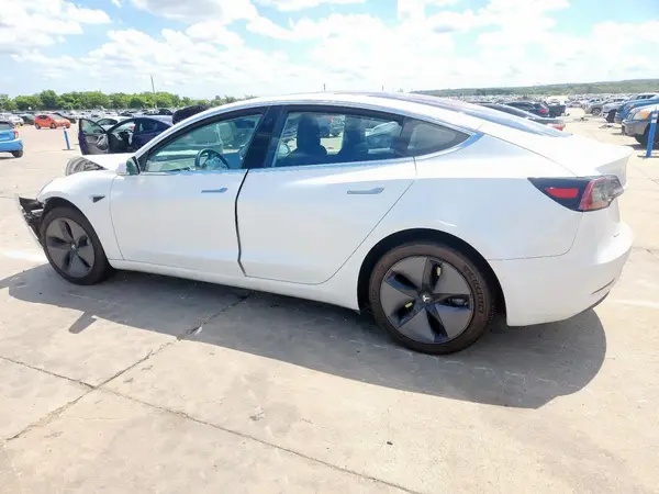 5YJ3E1EA4JF007543 2018 TESLA MODEL 3 - Image 2
