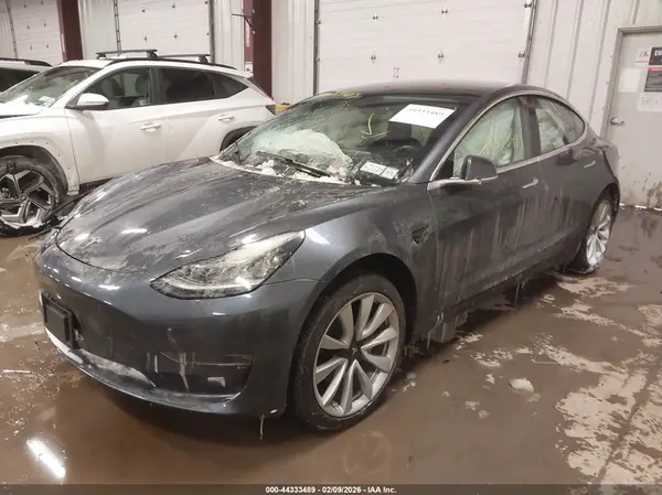 5YJ3E1EA4JF007820 2018 TESLA MODEL 3 - Image 2