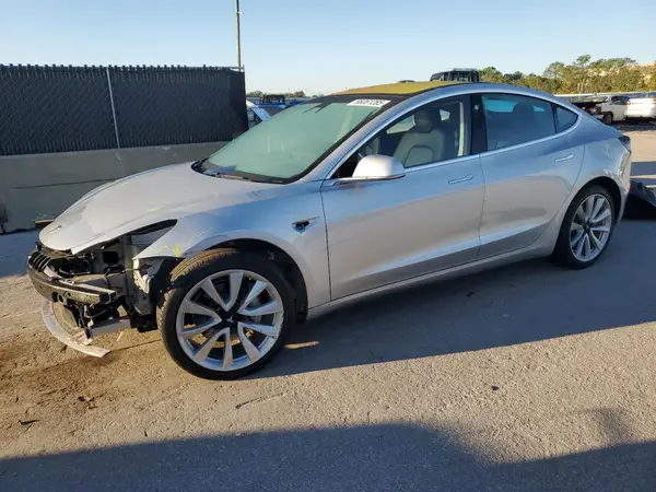 5YJ3E1EA4JF007901 2018 TESLA MODEL 3 - Image 1