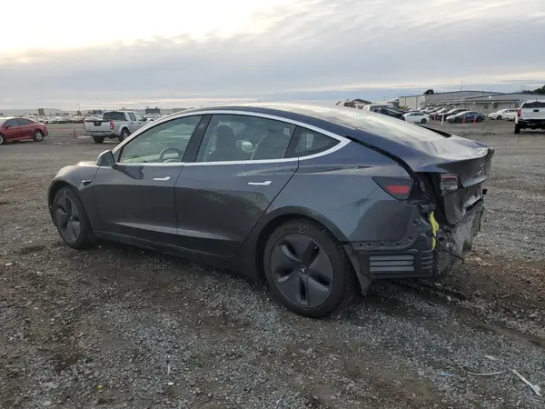 5YJ3E1EA4JF008529 2018 TESLA MODEL 3 - Image 2