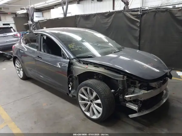 5YJ3E1EA4JF009504 2018 TESLA MODEL 3 - Image 1