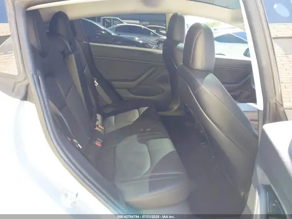 5YJ3E1EA4JF009647 2018 TESLA MODEL 3 - Image 8