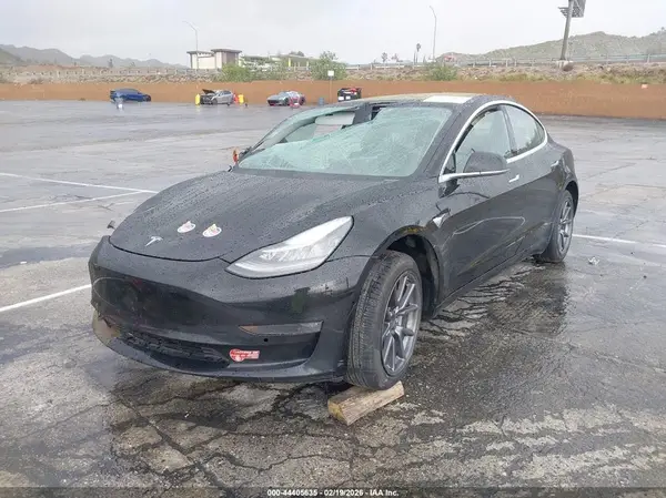 5YJ3E1EA4JF010135 2018 TESLA MODEL 3 - Image 2
