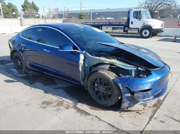 5YJ3E1EA4JF011799 2018 TESLA MODEL 3 - Image 1
