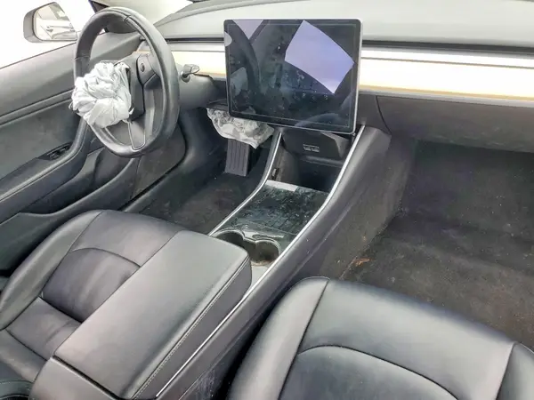 5YJ3E1EA4JF012340 2018 TESLA MODEL 3 - Image 8