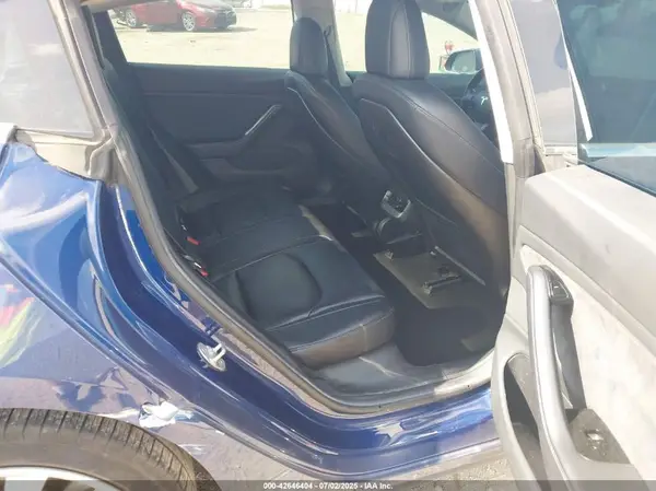 5YJ3E1EA4JF013682 2018 TESLA MODEL 3 - Image 8