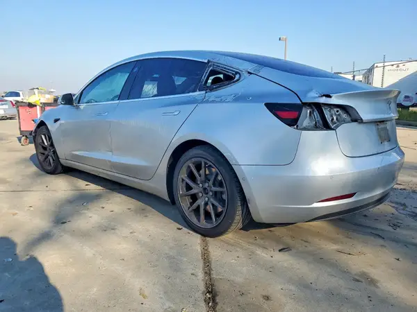 5YJ3E1EA4JF014251 2018 TESLA MODEL 3 - Image 2