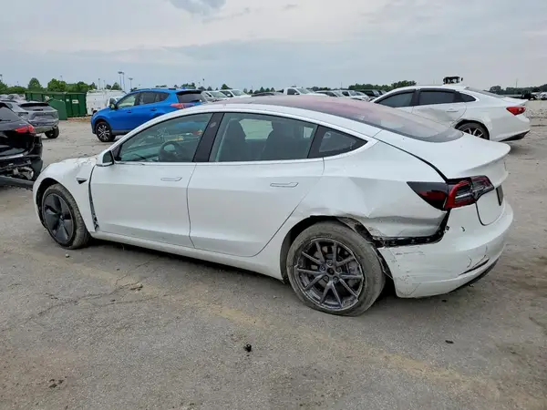 5YJ3E1EA4JF014833 2018 TESLA MODEL 3 - Image 2