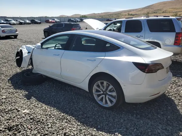 5YJ3E1EA4JF015867 2018 TESLA MODEL 3 - Image 2