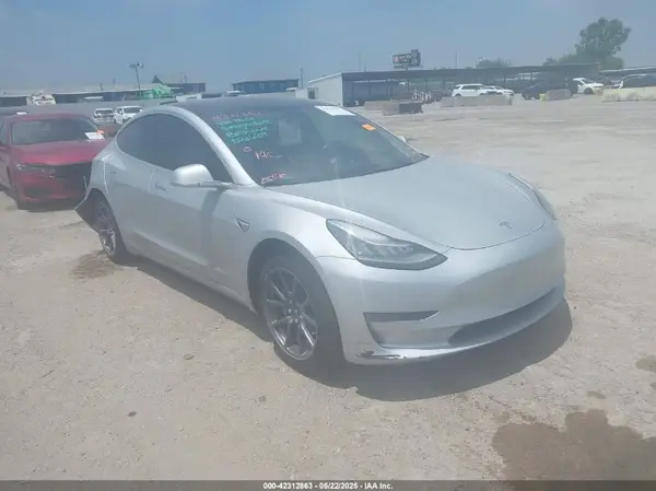 5YJ3E1EA4JF016629 2018 TESLA MODEL 3 - Image 1