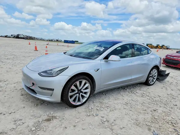 5YJ3E1EA4JF017862 2018 TESLA MODEL 3 - Image 1