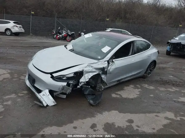 5YJ3E1EA4JF019143 2018 TESLA MODEL 3 - Image 2