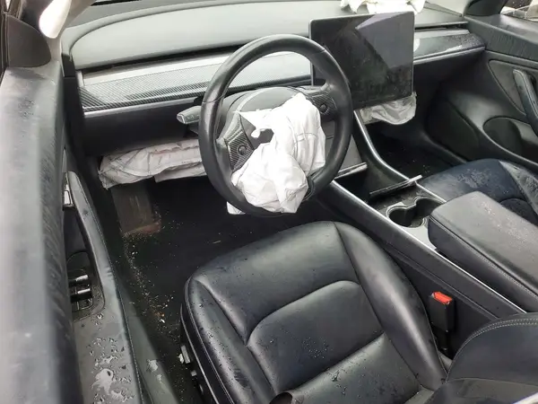 5YJ3E1EA4JF020860 2018 TESLA MODEL 3 - Image 8