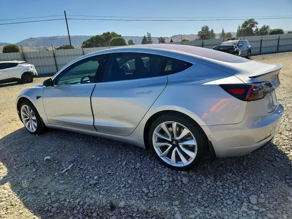 5YJ3E1EA4JF024357 2018 TESLA MODEL 3 - Image 2