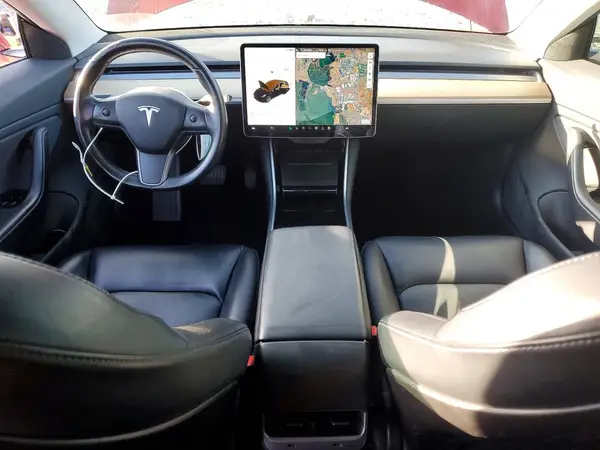 5YJ3E1EA4JF026027 2018 TESLA MODEL 3 - Image 8