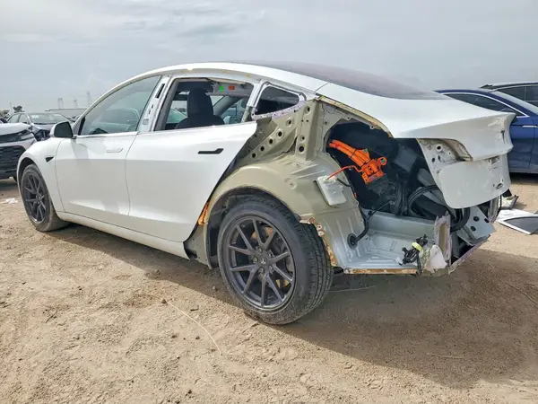 5YJ3E1EA4JF031339 2018 TESLA MODEL 3 - Image 2