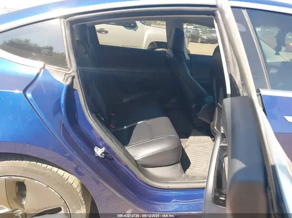 5YJ3E1EA4JF031888 2018 TESLA MODEL 3 - Image 8