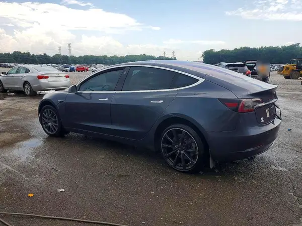 5YJ3E1EA4JF032023 2018 TESLA MODEL 3 - Image 2