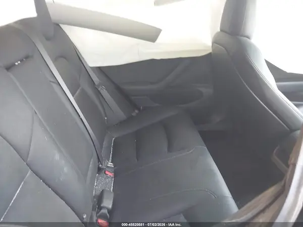 5YJ3E1EA4JF032135 2018 TESLA MODEL 3 - Image 8