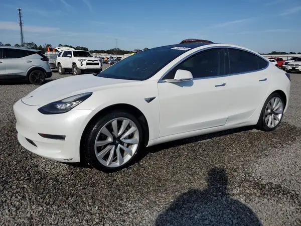 5YJ3E1EA4JF033012 2018 TESLA MODEL 3 - Image 1