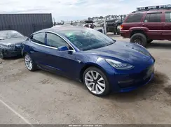 5YJ3E1EA4JF033382 2018 TESLA MODEL 3